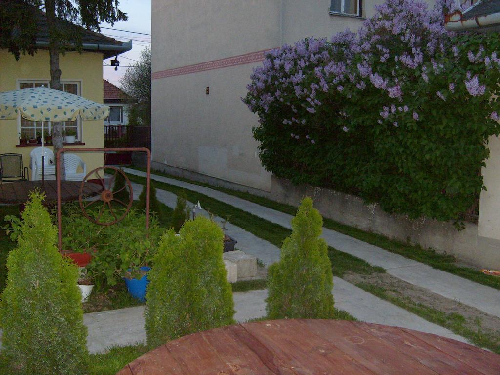 Toth Maganszallas Hajduszoboszlo Apartment Ngoại thất bức ảnh
